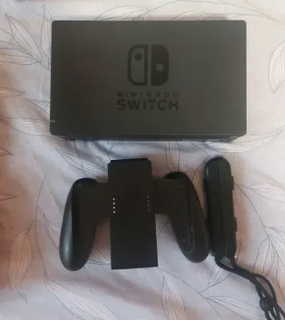 Nintendo Switch + 4 Juegos + Accesorios