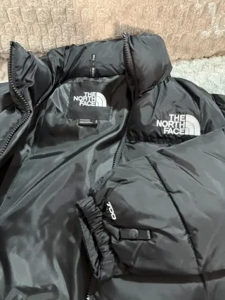 Chaqueta The North Face Negra Plumas
