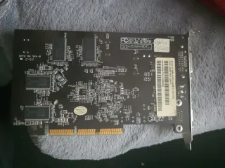 Gráfica ATI Radeon 9550
