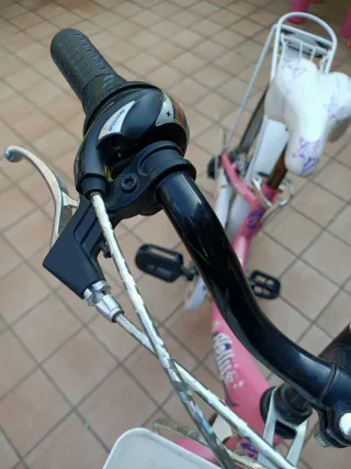 Bicicletta bambina rosa con cestino