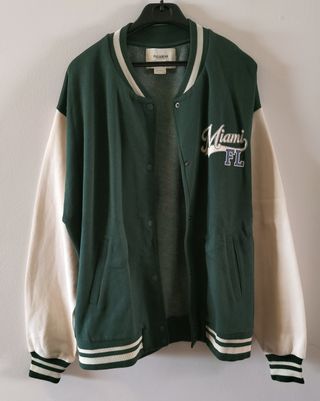 Chaqueta Béisbol Pull&Bear Verde/Blanca Talla L
