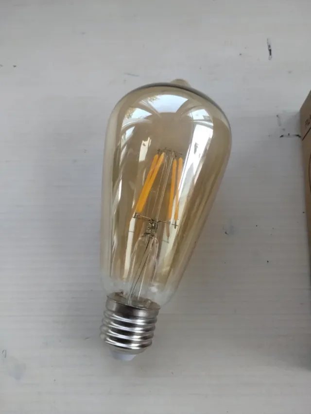 Lampadina LED Vintage Calda Oro Trasparente