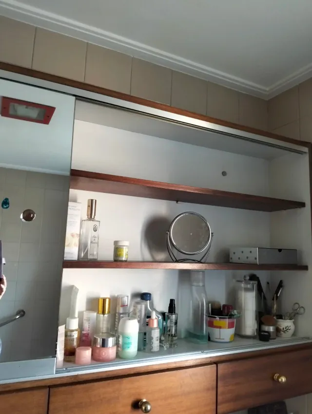 Mueble alto baño madera y cristal.Desmontado