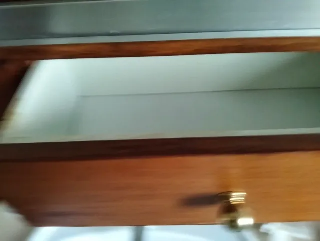 Mueble alto baño madera y cristal.Desmontado