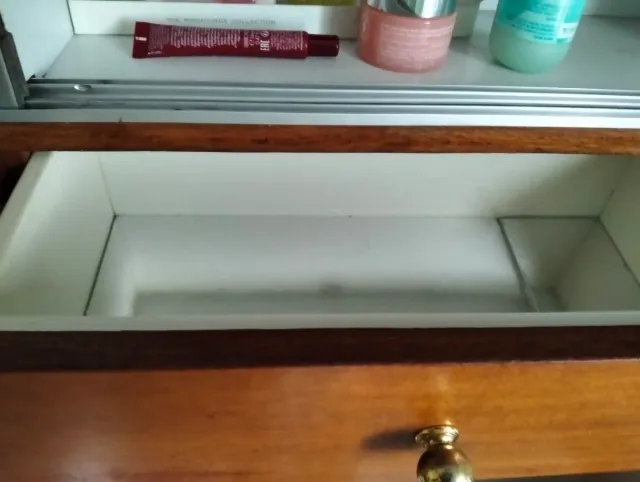 Mueble alto baño madera y cristal.Desmontado