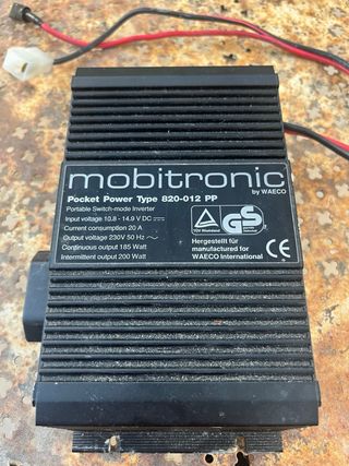 Inversor Mobitronic Pocket Power 300W