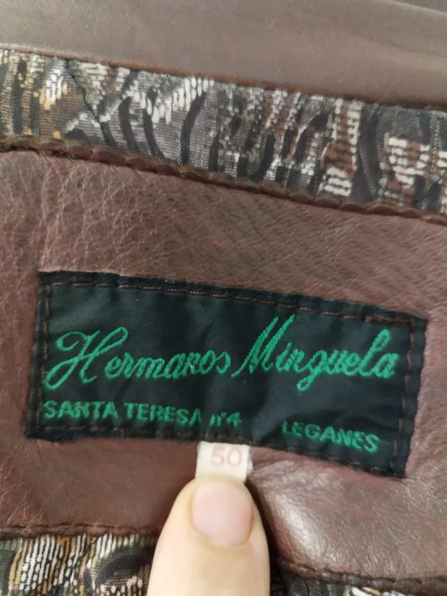 Cazadora de piel marrón