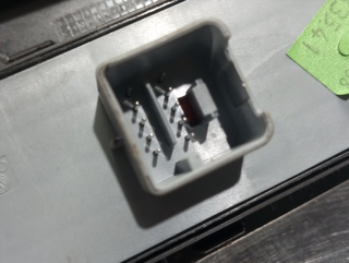 MANDO ELEVALUNAS DELANTERO IZQUIERDO VOLKSWAGEN G