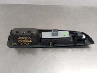 MANDO ELEVALUNAS DELANTERO IZQUIERDO VOLKSWAGEN G