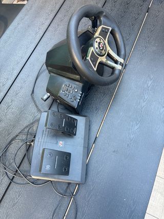 Volante y Pedales Thrustmaster PS4 y PS3