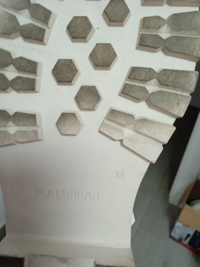 Botas de mujer con cordones beige