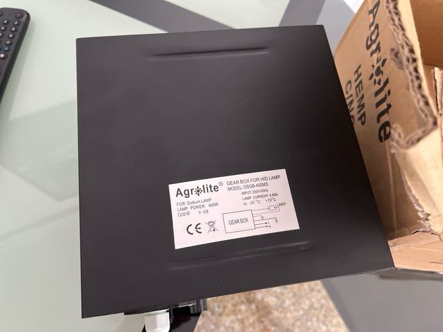 Balastro Negro Metálico