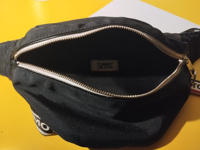 Riñonera Tommy Jeans Negro