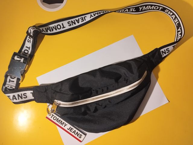 Riñonera Tommy Jeans Negro