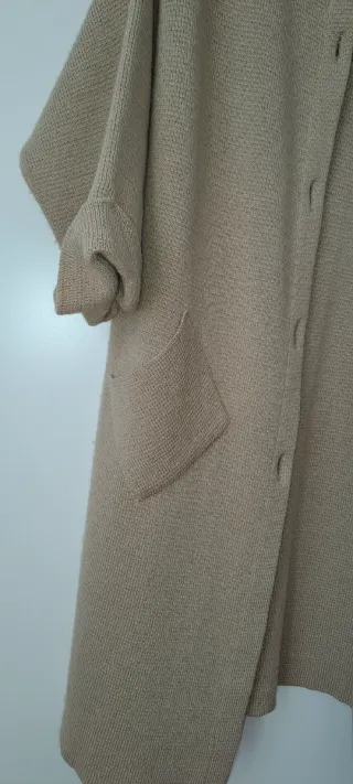 Cappotto in lana merino beige maniche a chimono