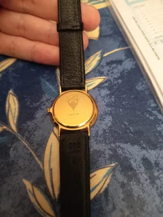 Orologio Gucci 3001M Nero/Oro  cinturino in pelle