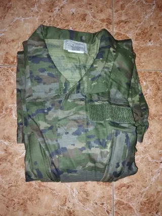 Uniforme militar camuflaje Talla 1N