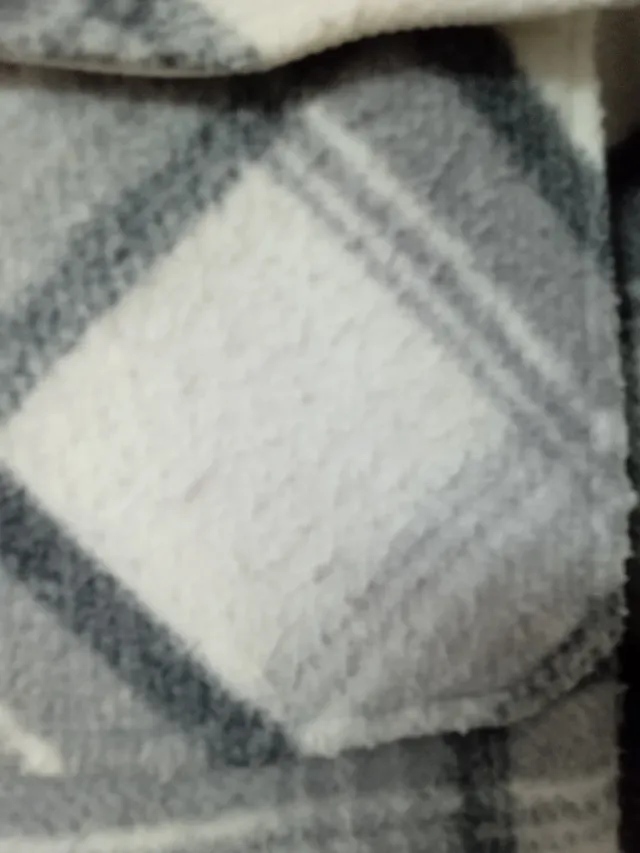 Chaqueta sobrecamisa cuadros Stradivarius