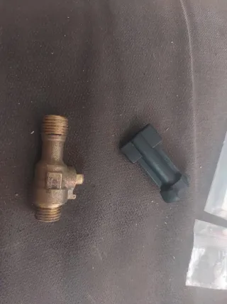 Llave de llenado caldera Junkers 87161480720