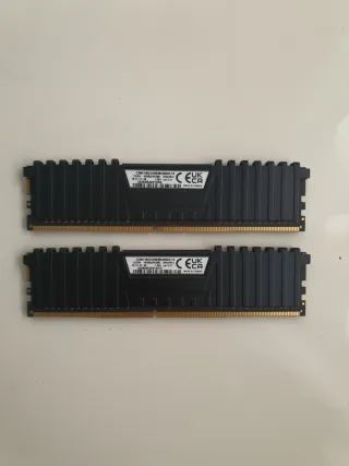2x Corsair Vengeance LPX 16GB DDR4 RAM