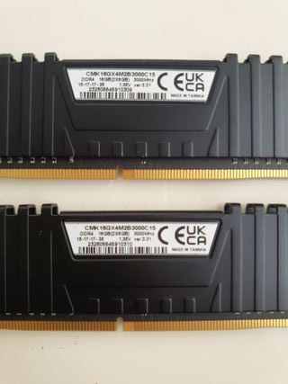 2x Corsair Vengeance LPX 16GB DDR4 RAM