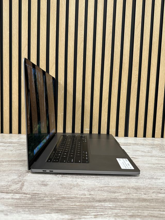 MacBook Pro 16" 2019 i9 32gb 1tb SSD