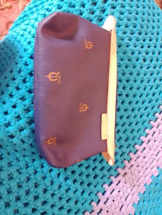 Monedero de cuero con estampado de caballo más gaf