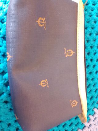 Monedero de cuero con estampado de caballo más gaf