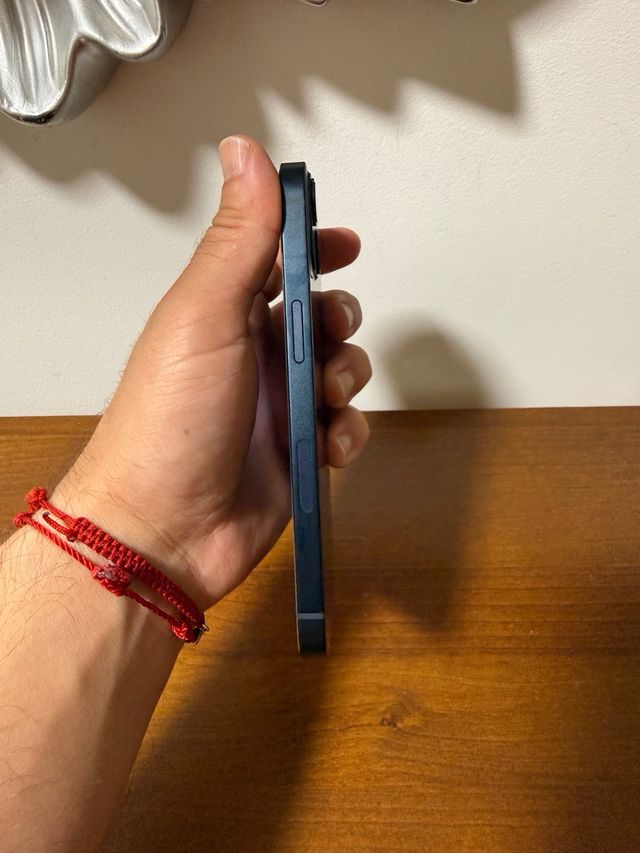 iPhone 13 256GB 100% Batería (No WiFi)