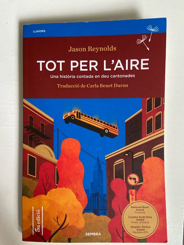 Tot per l'aire: Una història contada en deu can...