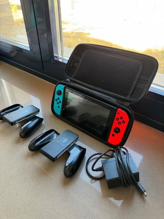 Nintendo Switch Azul/Rojo + Accesorios