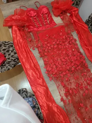 Conjunto Top ,Falda y mangas Fiesta Rojo