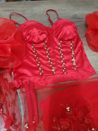 Conjunto Top ,Falda y mangas Fiesta Rojo
