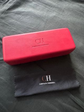 Funda Gafas Carolina Herrera Roja