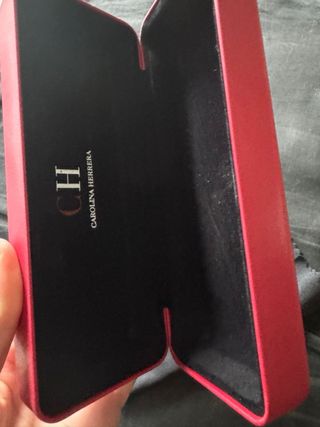 Funda Gafas Carolina Herrera Roja