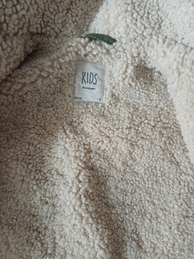 Abrigo verde talla 5 años
