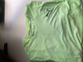 Camiseta deportiva Puma verde Talla M sin usar