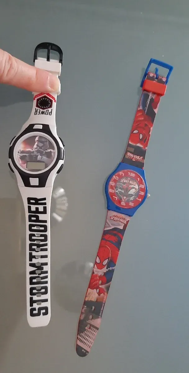 2 Relojes Infantiles Spiderman y Star Wars