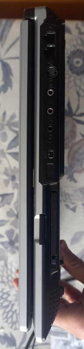 Portátil ASUS Z92J 15,4 100GB 2GB RAM