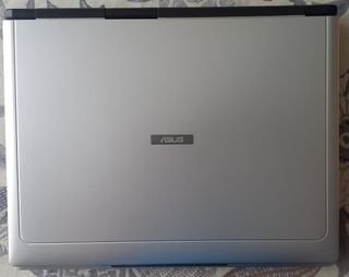 Portátil ASUS Z92J 15,4 100GB 2GB RAM