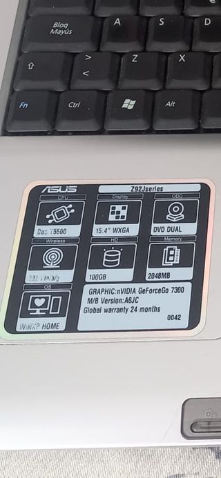 Portátil ASUS Z92J 15,4 100GB 2GB RAM