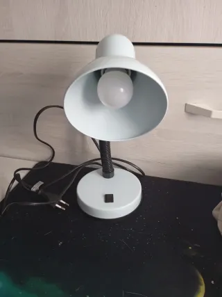Lámpara de escritorio flexo blanca