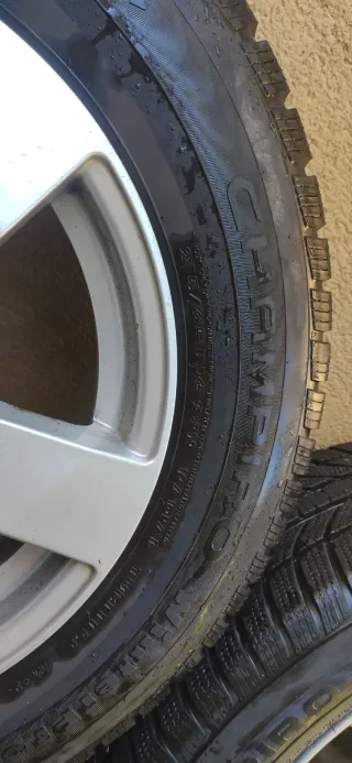 Cuatro ruedas y llantas 