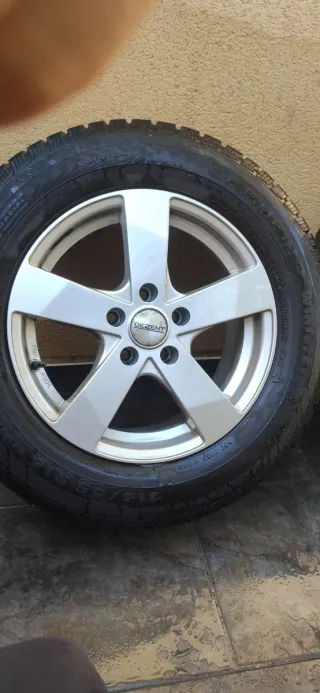 Cuatro ruedas y llantas 
