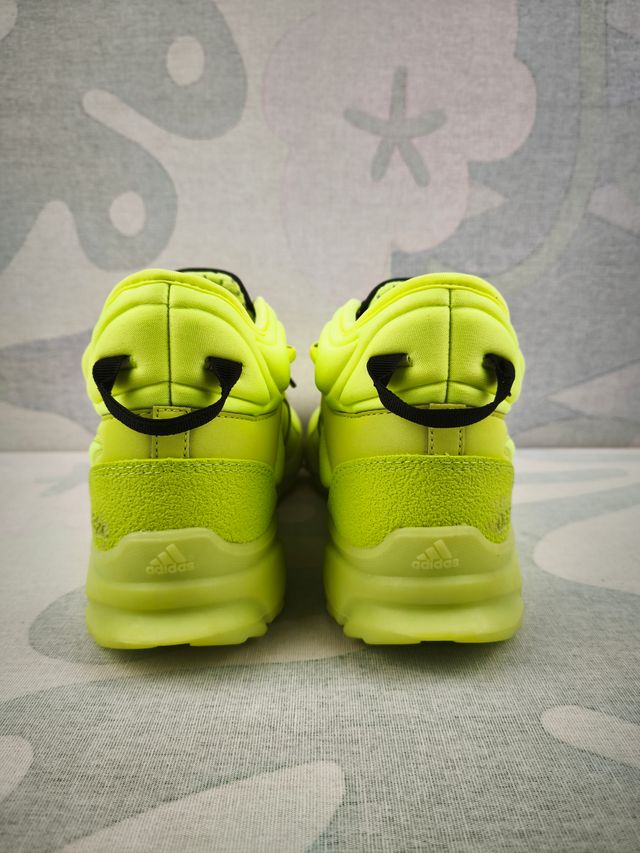 Sapatilhas Adidas Tamanho 39