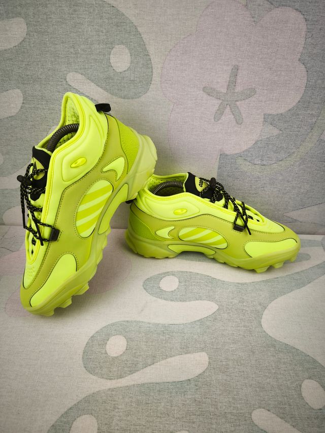 Sapatilhas Adidas Tamanho 39