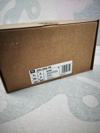 Sapatilhas Adidas Tamanho 39