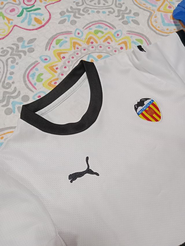 Conjunto Valencia T.10 años Puma y camiseta térmic