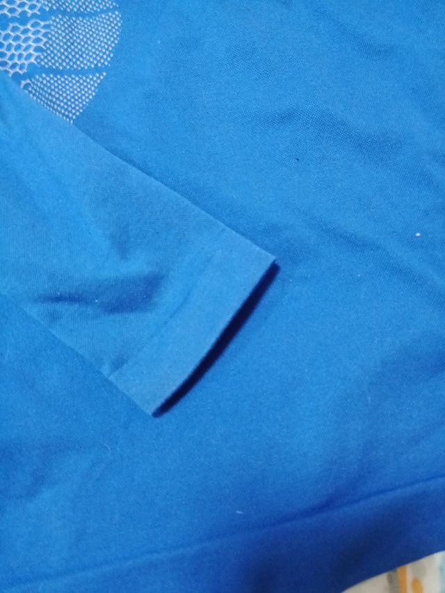 Conjunto Valencia T.10 años Puma y camiseta térmic