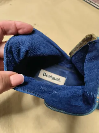 Botines Desigual Azul con Bordado